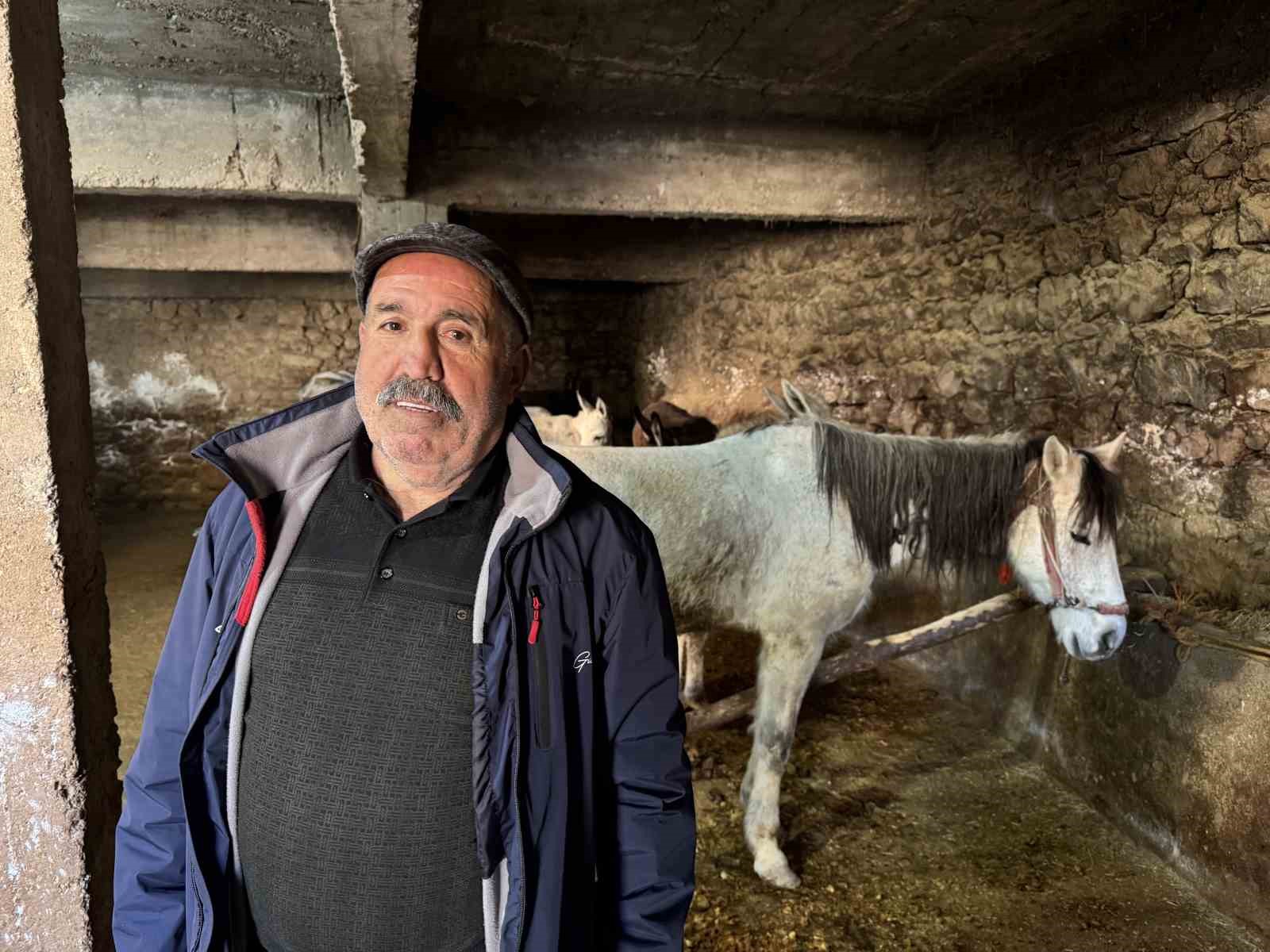 Nalbantlıkla geçen yarım asır: Diyarbakırlı 2 kardeş, 50 yıldır nalbantlık yapıyor 5 nalbantlikla gecen yarim asir diyarbakirli 2 kardes 50 yildir nalbantlik yapiyor 1 K2PBwB1V