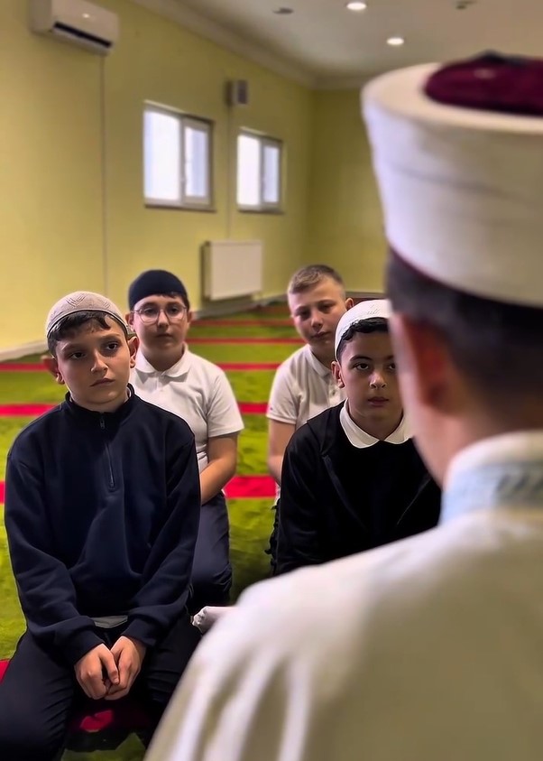 Namazla alay edilen sosyal medya akımına cevap imam hatipli öğrencilerden geldi 7 namazla alay edilen sosyal medya akimina cevap imam hatipli ogrencilerden geldi 3 cNq6t72H