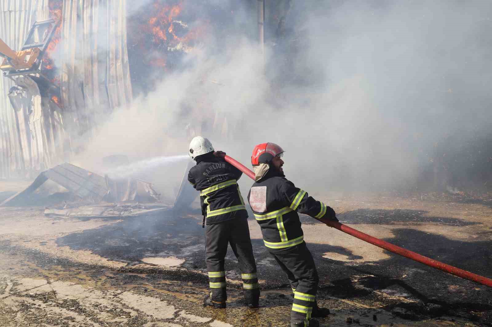 namet tesisindeki yangina tomalarla mudahale edildi 1 fM5rPduv