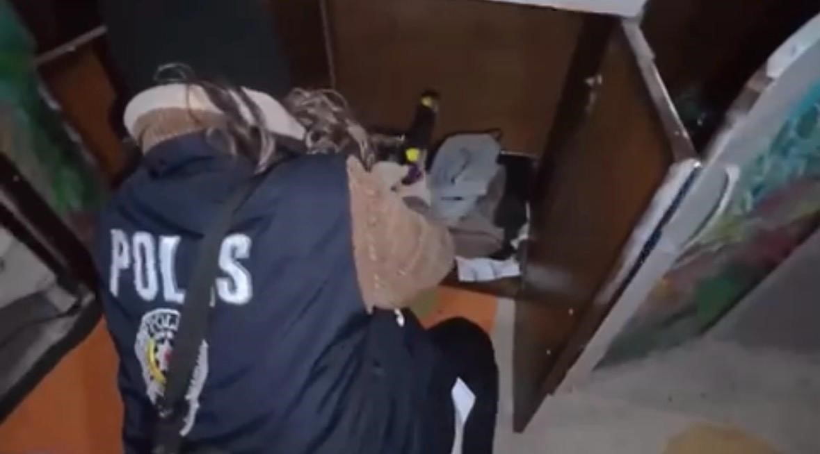 narko kapan operasyonunda cesitli miktarda uyusturucu ele gecirildi 4 F833ALC8