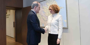 nato-genel-sekreter-yardimcisi-shekerinska-azerbaycan-disisleri-bakani-bayramov-ile-bir-araya-geldi-Rs21ijEv.jpg