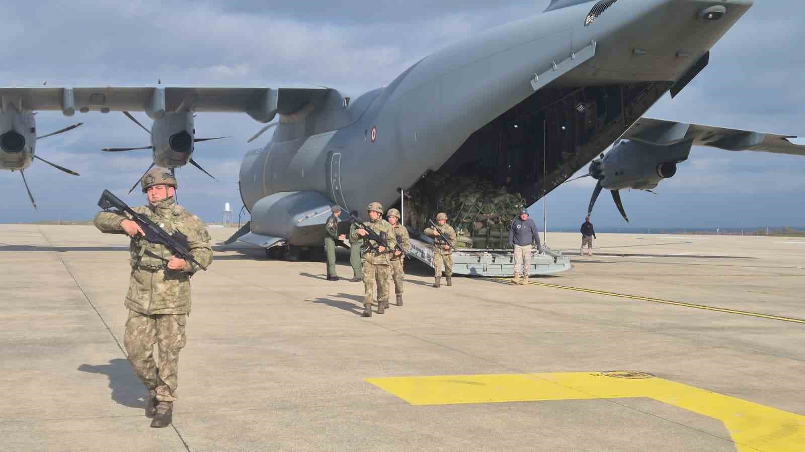 nato tatbikatindan donen mehmetcik corluda torenle karsilandi 4 mZ6lYfXU