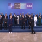 nato-zirvesinde-beyaz-ayakkabi-detayi-dikkat-cekti-dQgiLyCl.jpg