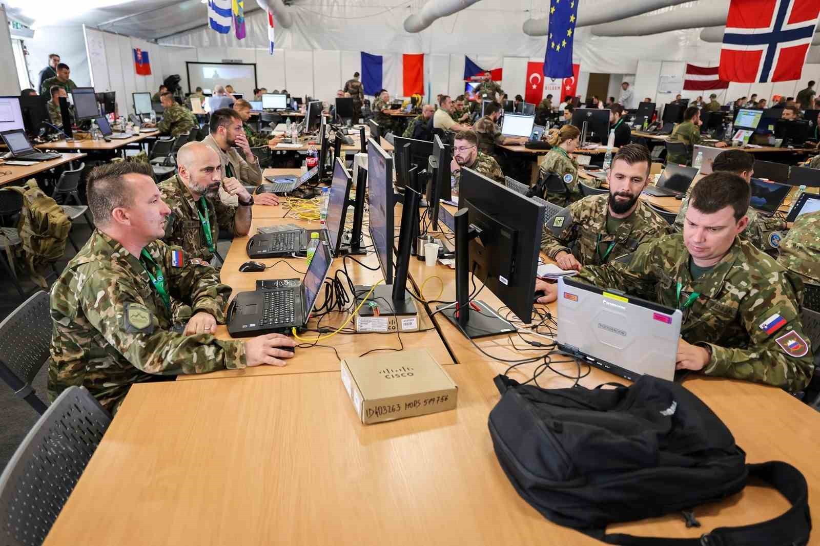 natonun dijital sinir sistemi turk muhendislerine emanet 0 hXvuIJ8U