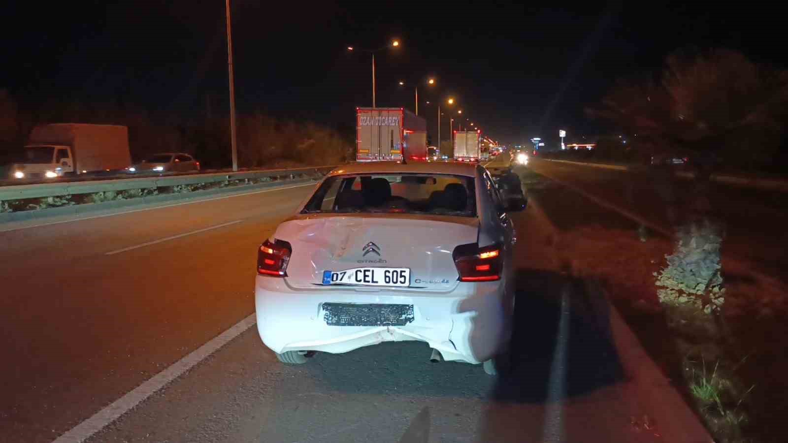Navigasyona bakmak için duran otomobile çarpan motosiklet sürücüsü yaralandı 8 navigasyona bakmak icin duran otomobile carpan motosiklet surucusu yaralandi 4 fTgzeVV4