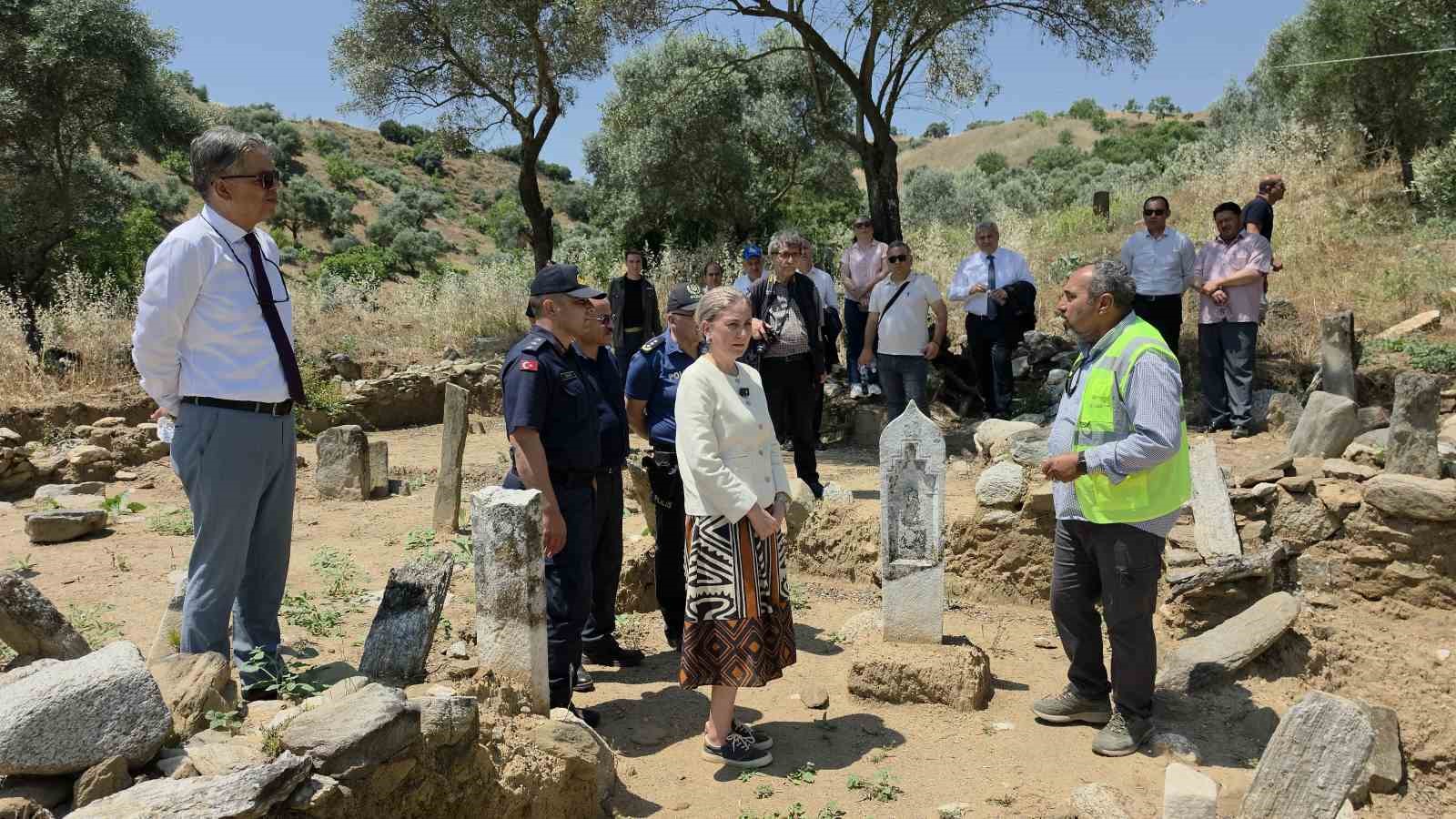 Nazilli Horasan Mezarlığı Kazısı tarihe ışık tutacak 9 nazilli horasan mezarligi kazisi tarihe isik tutacak 5 GqIOApVJ