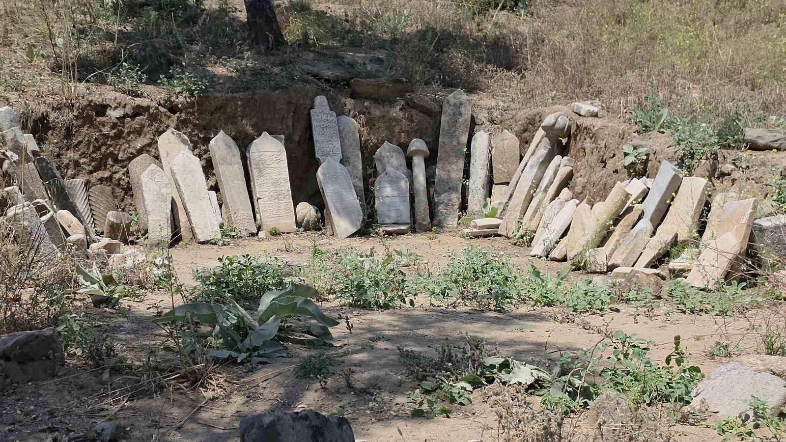 Nazilli Horasan Mezarlığı Kazısı tarihe ışık tutacak 13 nazilli horasan mezarligi kazisi tarihe isik tutacak 9 MBNVvblG