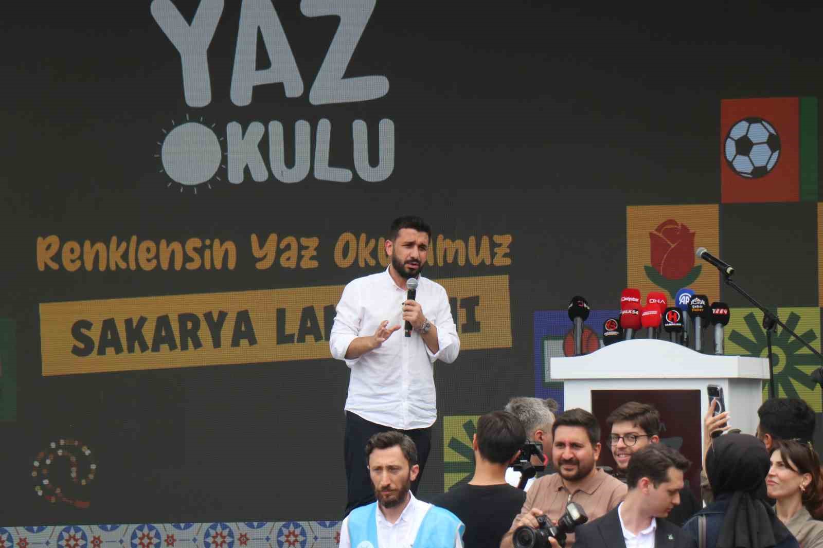 necmettin bilal erdogandan genclere dunyaya damgasini vuran turkiyeyi sizler insa edeceksiniz 5 JyQZehwR