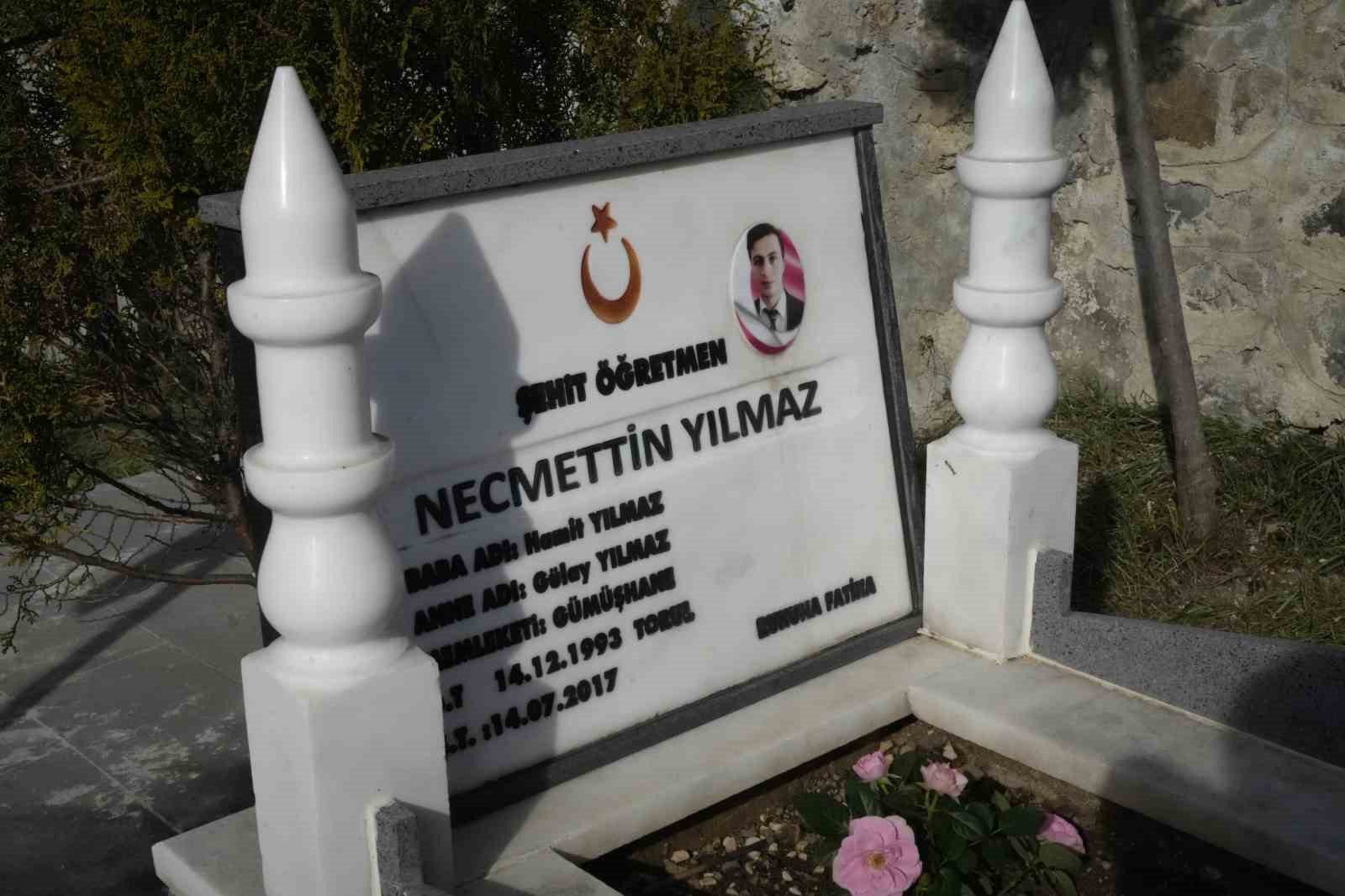 necmettin ogretmensiz 9 ogretmenler gunu 1 6QkJ7uyr