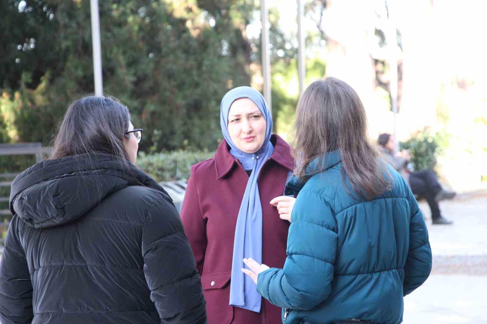 neden olmasin dedi 45 yasinda universite hayaline kavustu 7 YU835VCG