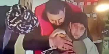 nefes-borusuna-yiyecek-kacan-ogrenciyi-market-sahibi-heimlich-manevrasiyla-kurtardi-bIjxkGfD.jpg