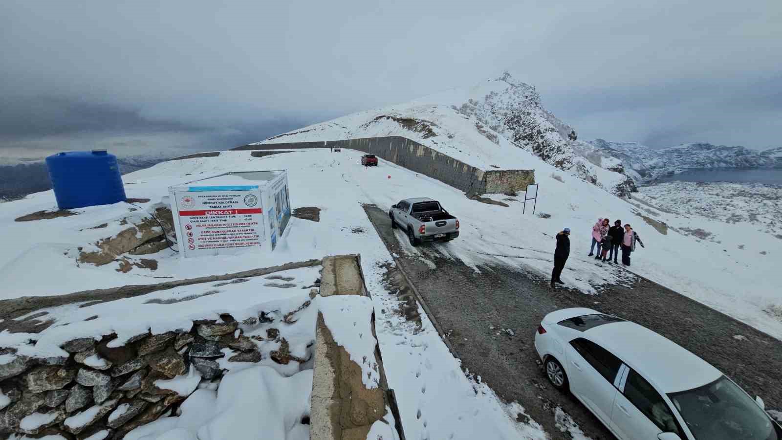 nemrut kalderasi beyaz gelinligini giydi 1 FKsm5jRa