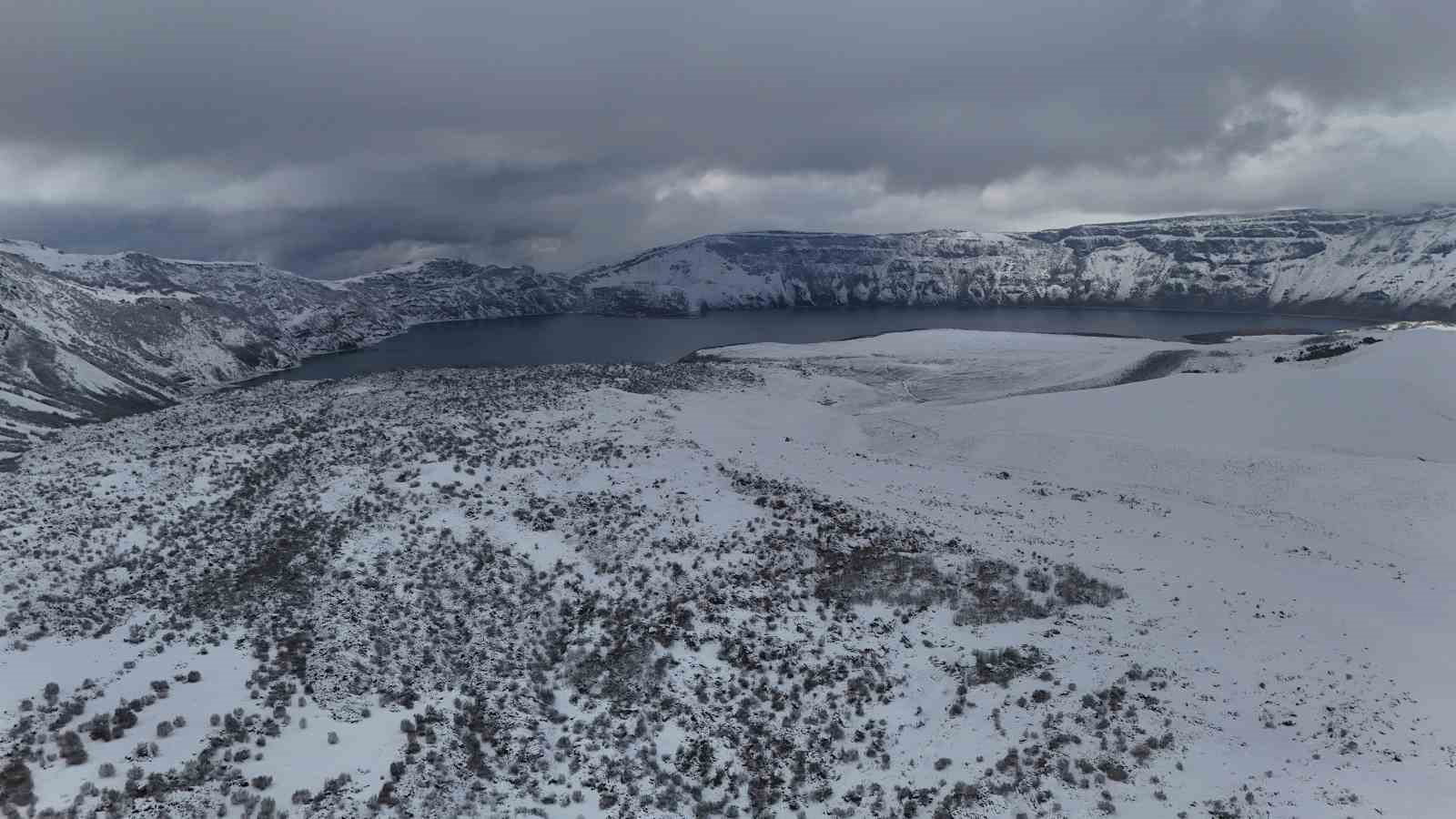 nemrut kalderasi beyaz gelinligini giydi 4 66zW3Ktr