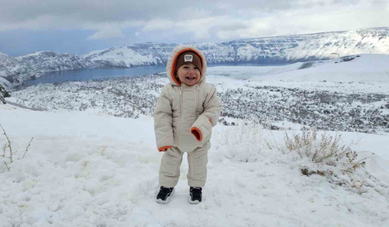 nemrut-kalderasi-beyaz-gelinligini-giydi-zjCG6QJ6.jpg