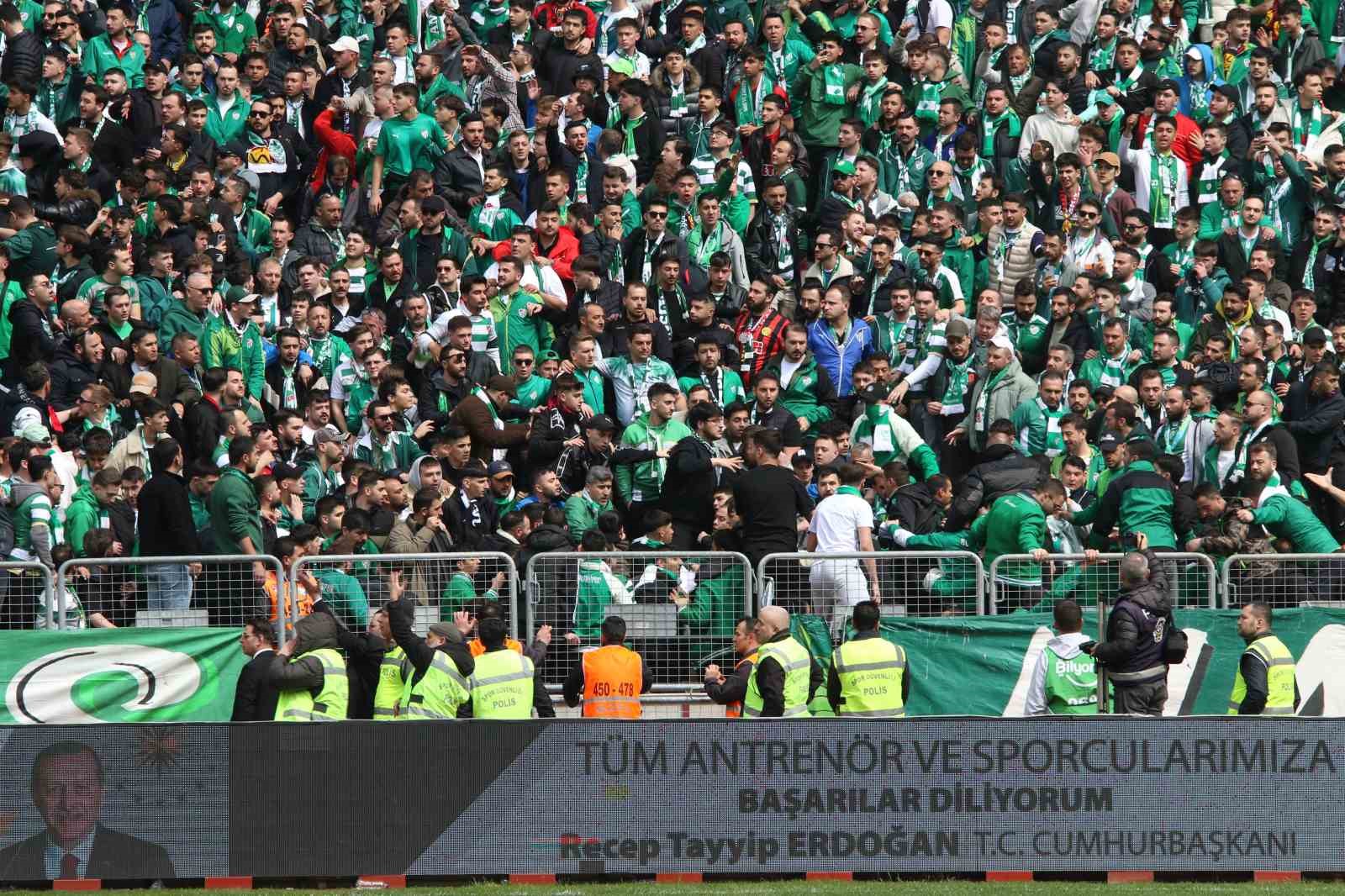 Nesine 2. Lig: Ankara Demirspor: 0 - Bursaspor: 1 (İlk yarı) 6 nesine 2 lig ankara demirspor 0 bursaspor 1 ilk yari 2 NX6XiZY9