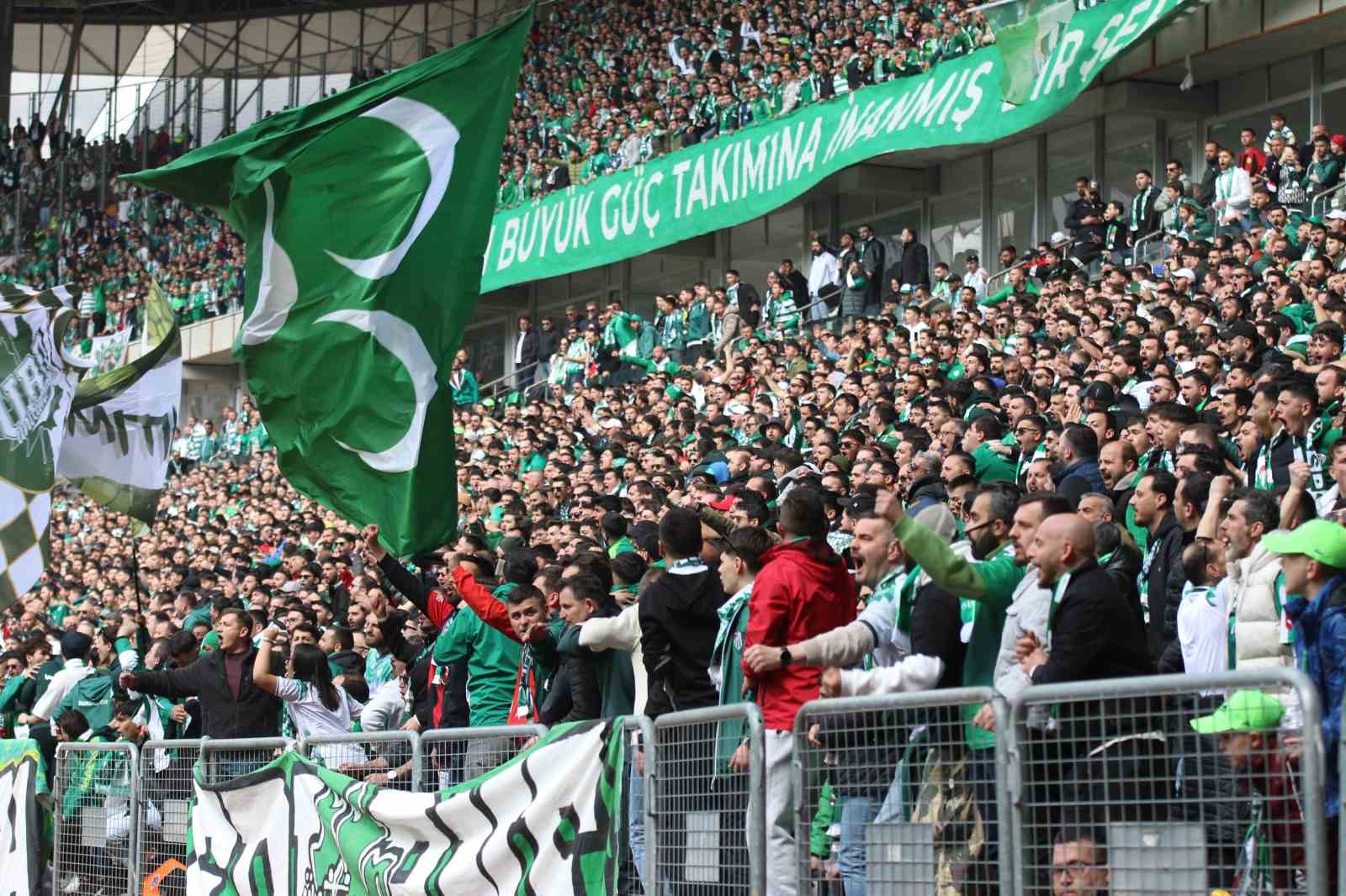 Nesine 2. Lig: Ankara Demirspor: 0 - Bursaspor: 1 (İlk yarı) 11 nesine 2 lig ankara demirspor 0 bursaspor 1 ilk yari 7