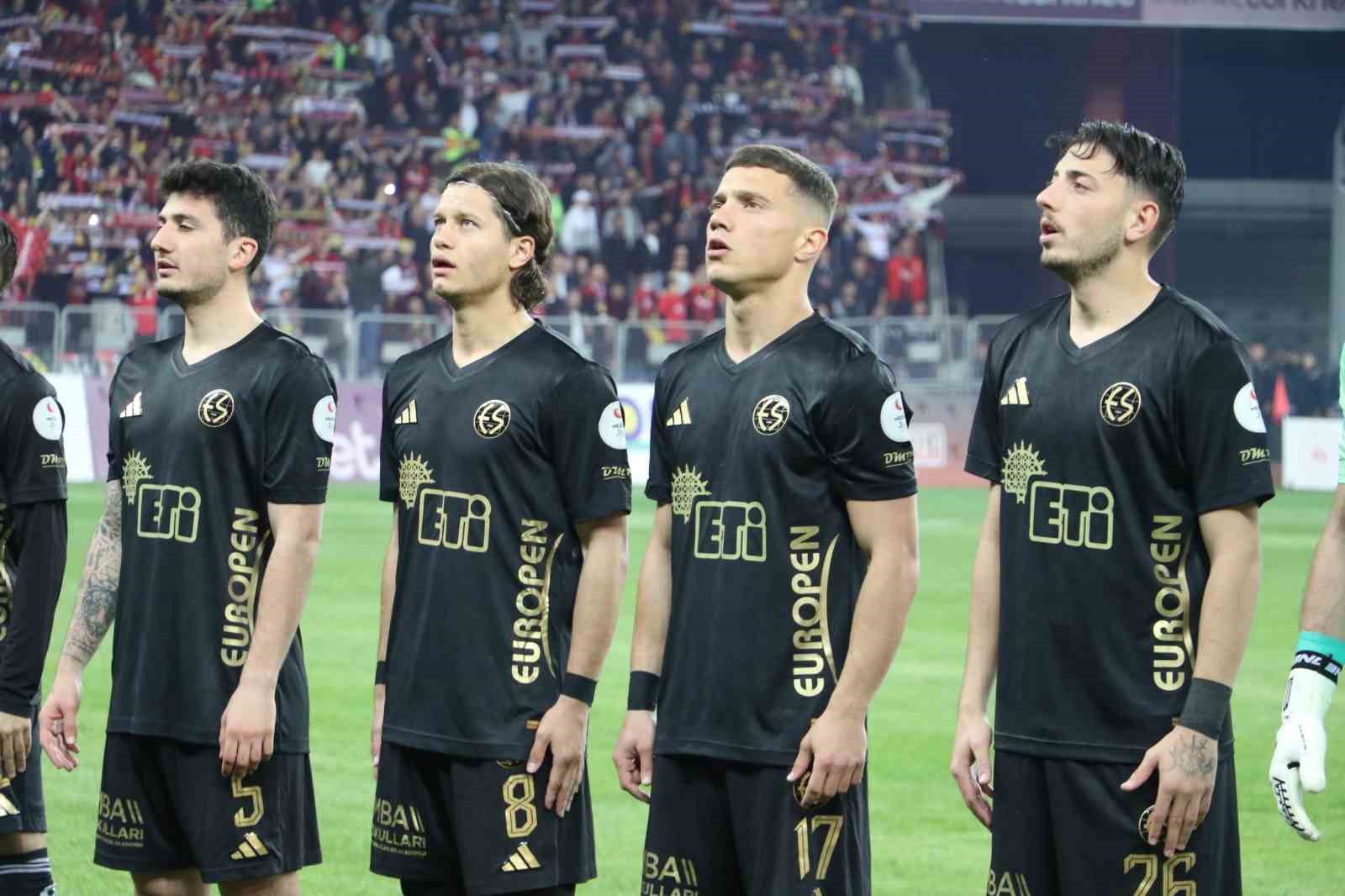 Nesine 3. Lig: Eskişehirspor: 0 - Ayvalıkgücü Belediyespor: 0 15 nesine 3 lig eskisehirspor 0 ayvalikgucu belediyespor 0 11 m42f716z