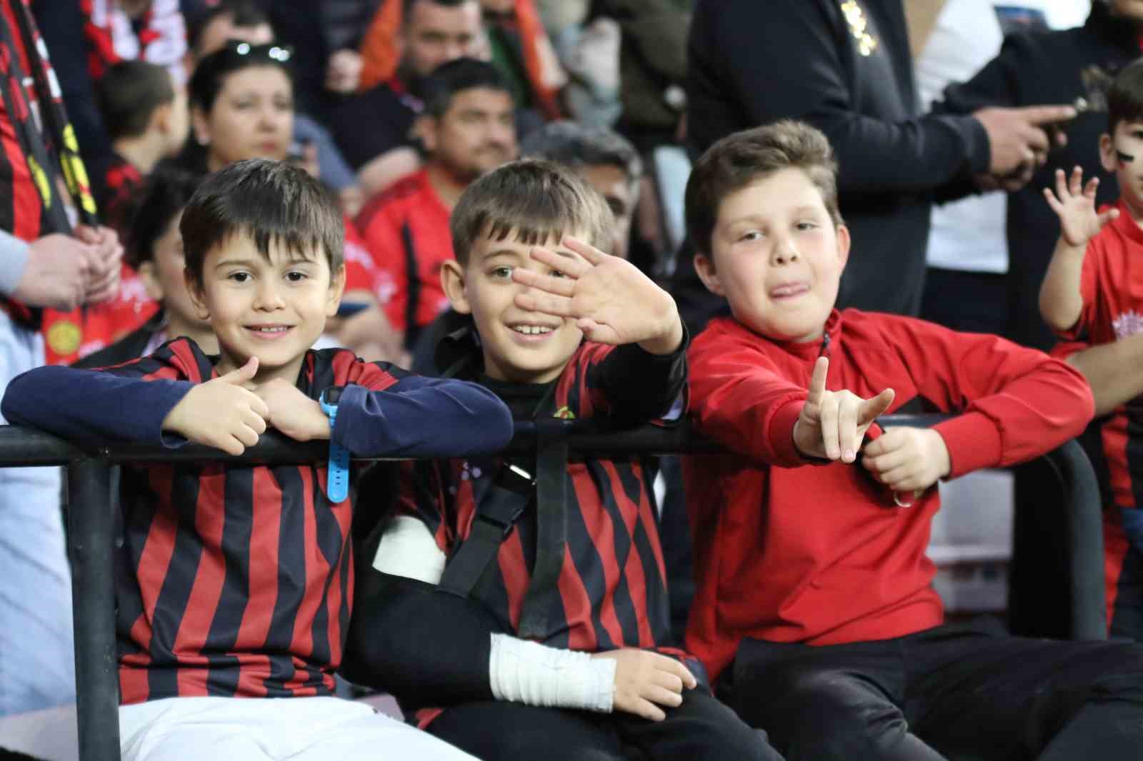 Nesine 3. Lig: Eskişehirspor: 0 - Ayvalıkgücü Belediyespor: 0 9 nesine 3 lig eskisehirspor 0 ayvalikgucu belediyespor 0 5 L7GIfltj