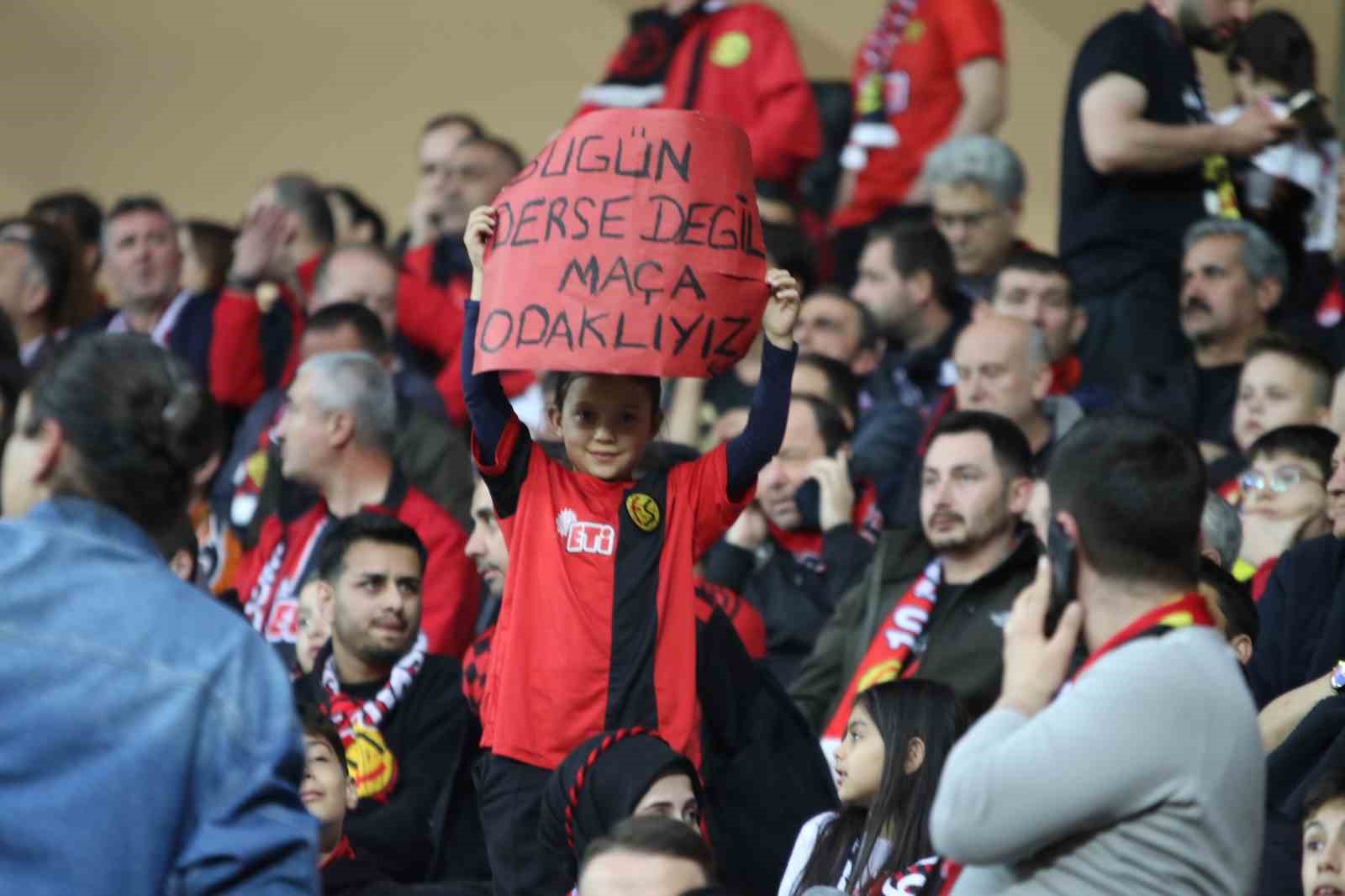 Nesine 3. Lig: Eskişehirspor: 0 - Ayvalıkgücü Belediyespor: 0 11 nesine 3 lig eskisehirspor 0 ayvalikgucu belediyespor 0 7