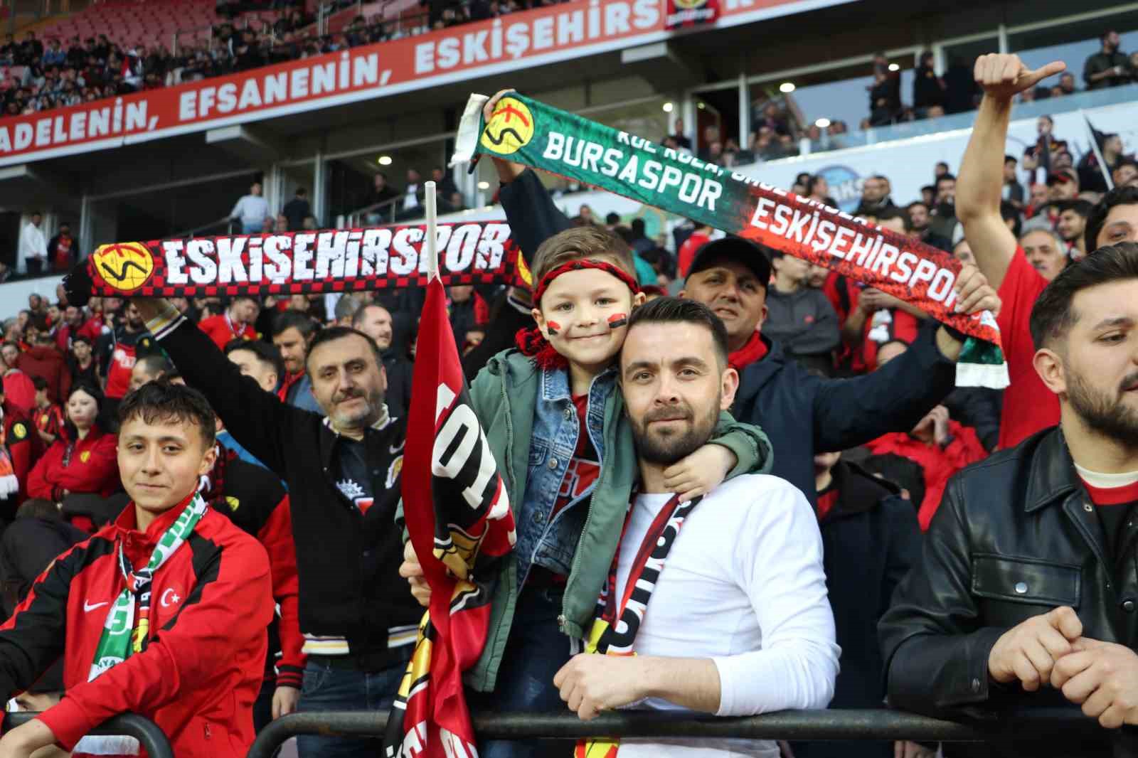 Nesine 3. Lig: Eskişehirspor: 3 - Balıkesirspor: 0 10 nesine 3 lig eskisehirspor 3 balikesirspor 0 6 lwRt7hQC