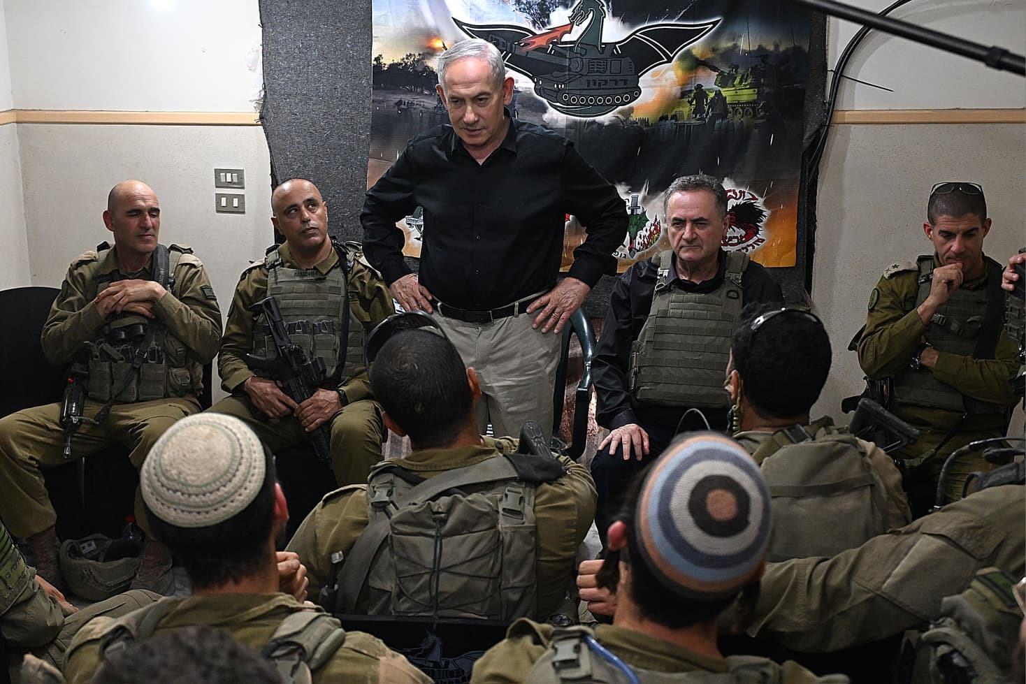 netanyahu lubnanin guneyindeki israil askerleriyle bir araya geldi 2