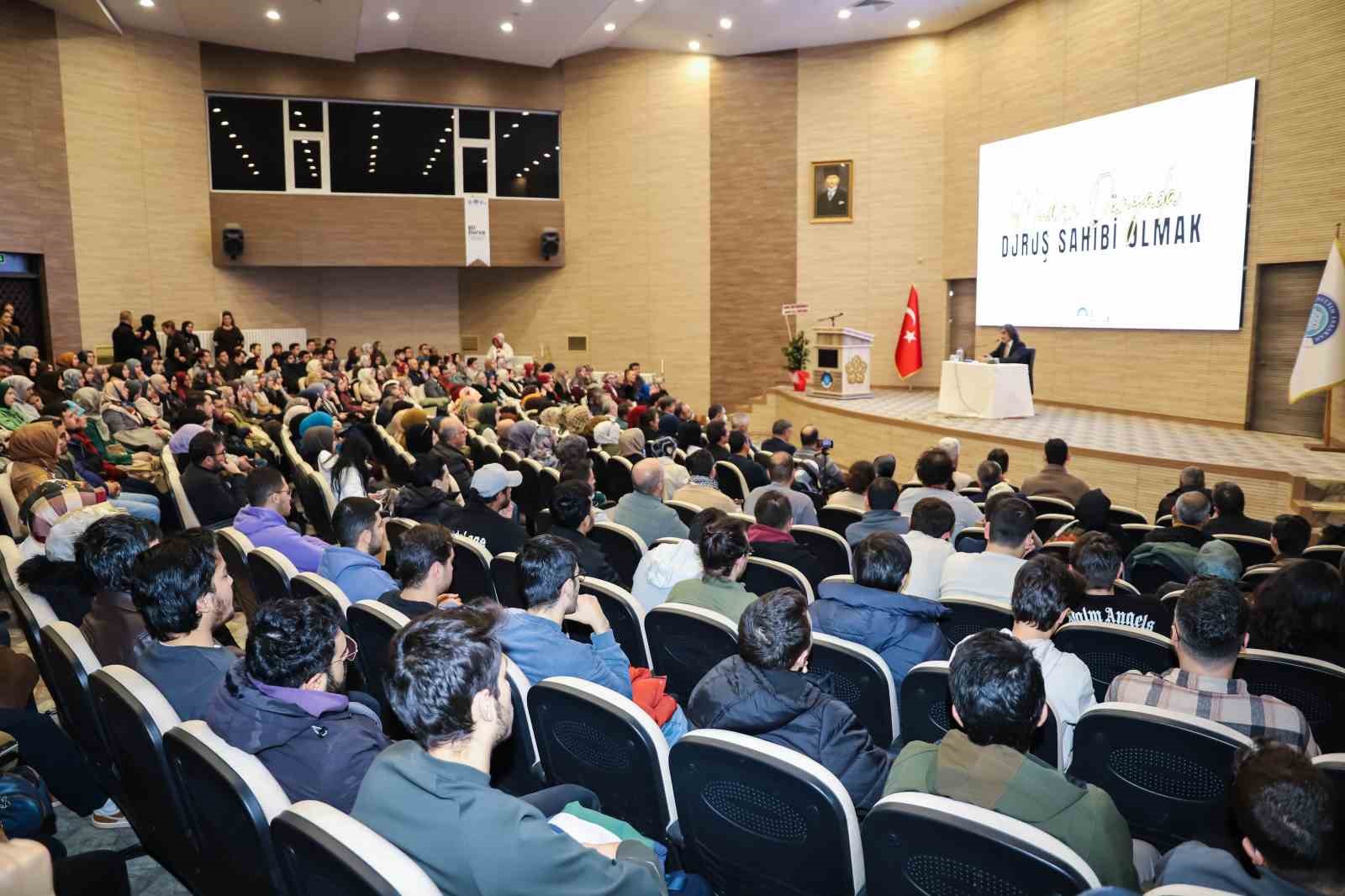 neude modern dunyada durus sahibi olmak konusuldu 1 pFFwWhMq