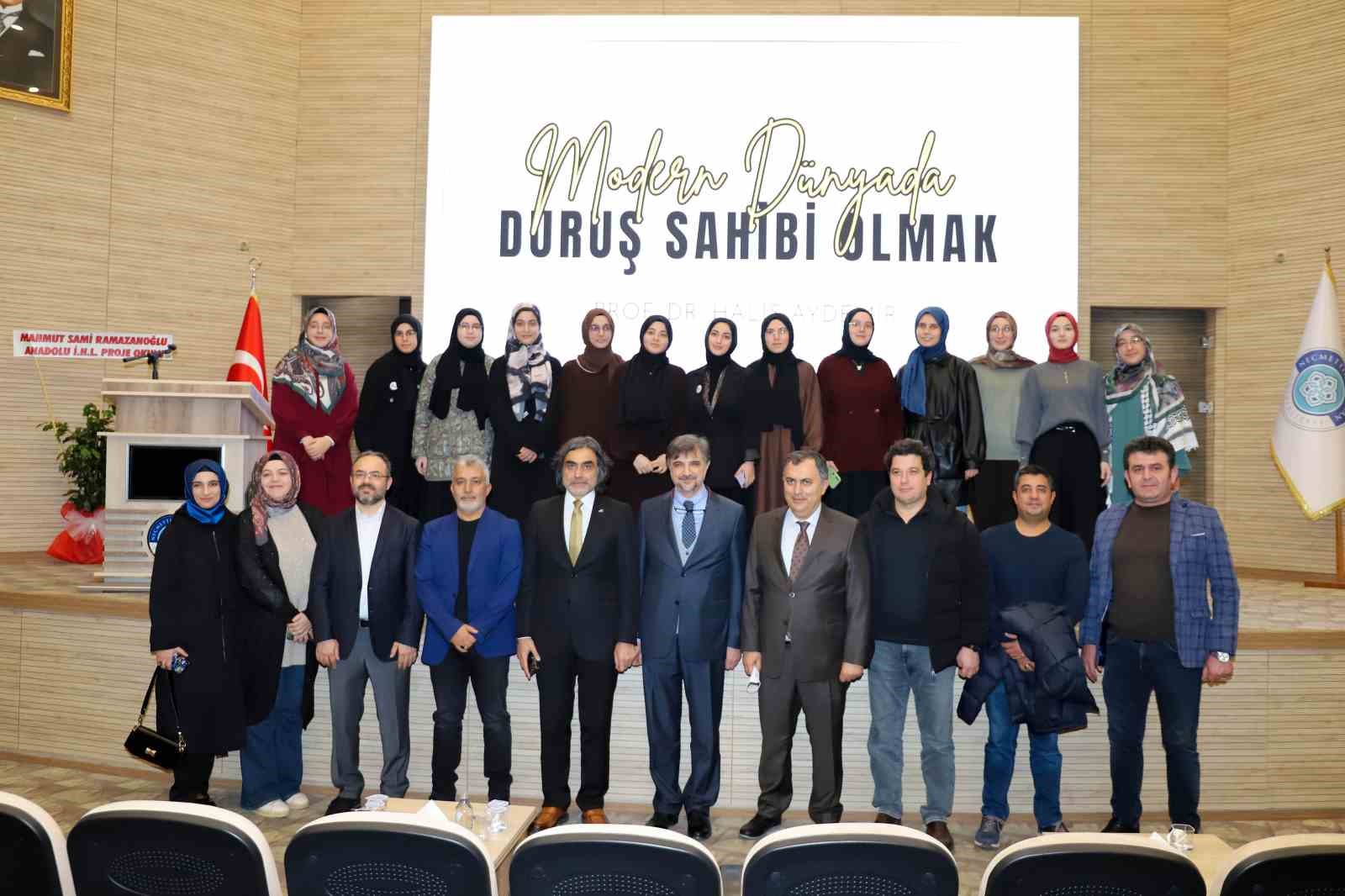 neude modern dunyada durus sahibi olmak konusuldu 2 Xa3zhzbl
