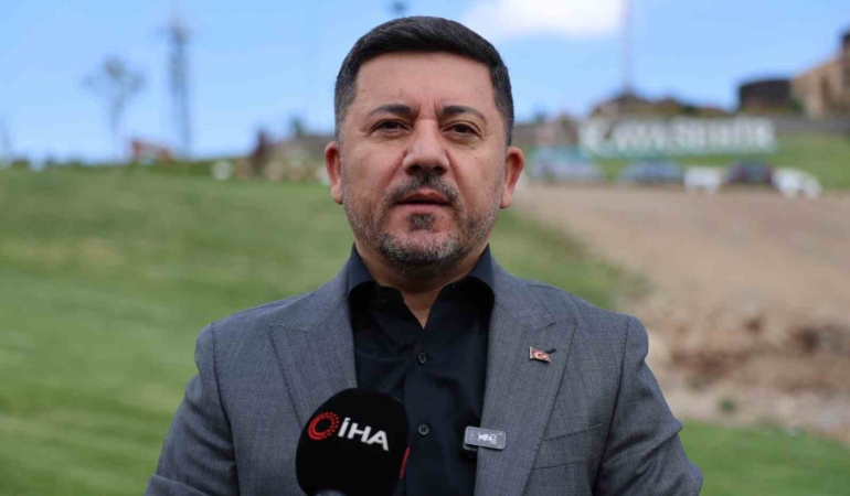 nevsehir-belediye-baskani-rasim-ari-yeniden-ak-partiye-katiliyor-FkPB4usk.jpg