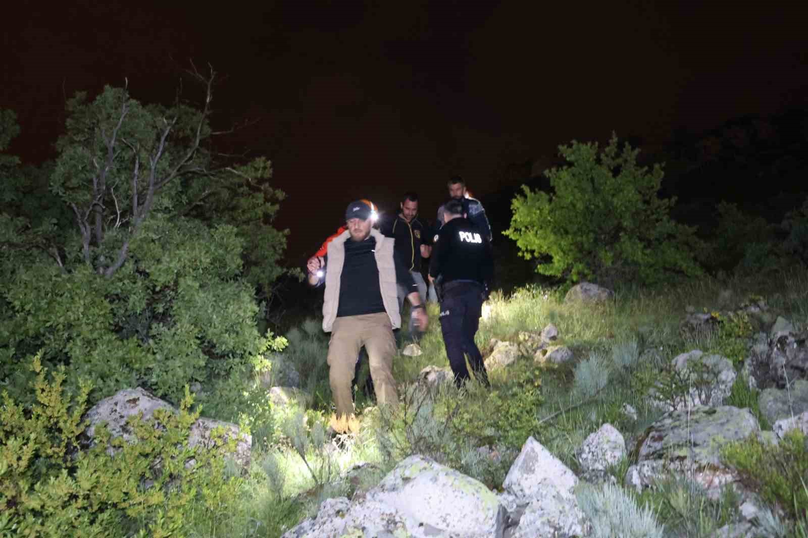 nevsehirde 1230 rakimli tepede mahsur kalan kadin kurtarildi 2 bWeh68NU