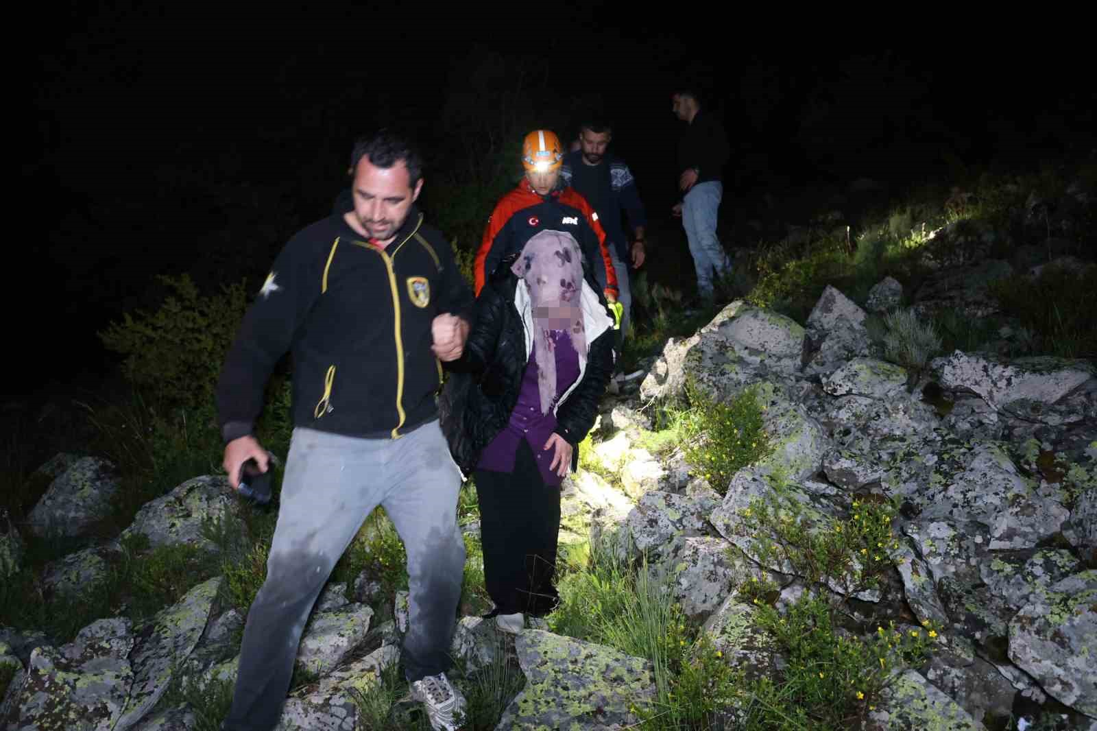 nevsehirde 1230 rakimli tepede mahsur kalan kadin kurtarildi 3 reTn2544