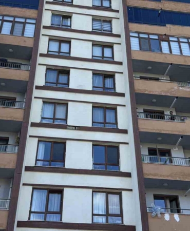 nevsehirde-5-kattan-dusen-2-yasindaki-cocuk-hayatini-kaybetti-gGIjE4R8.jpg