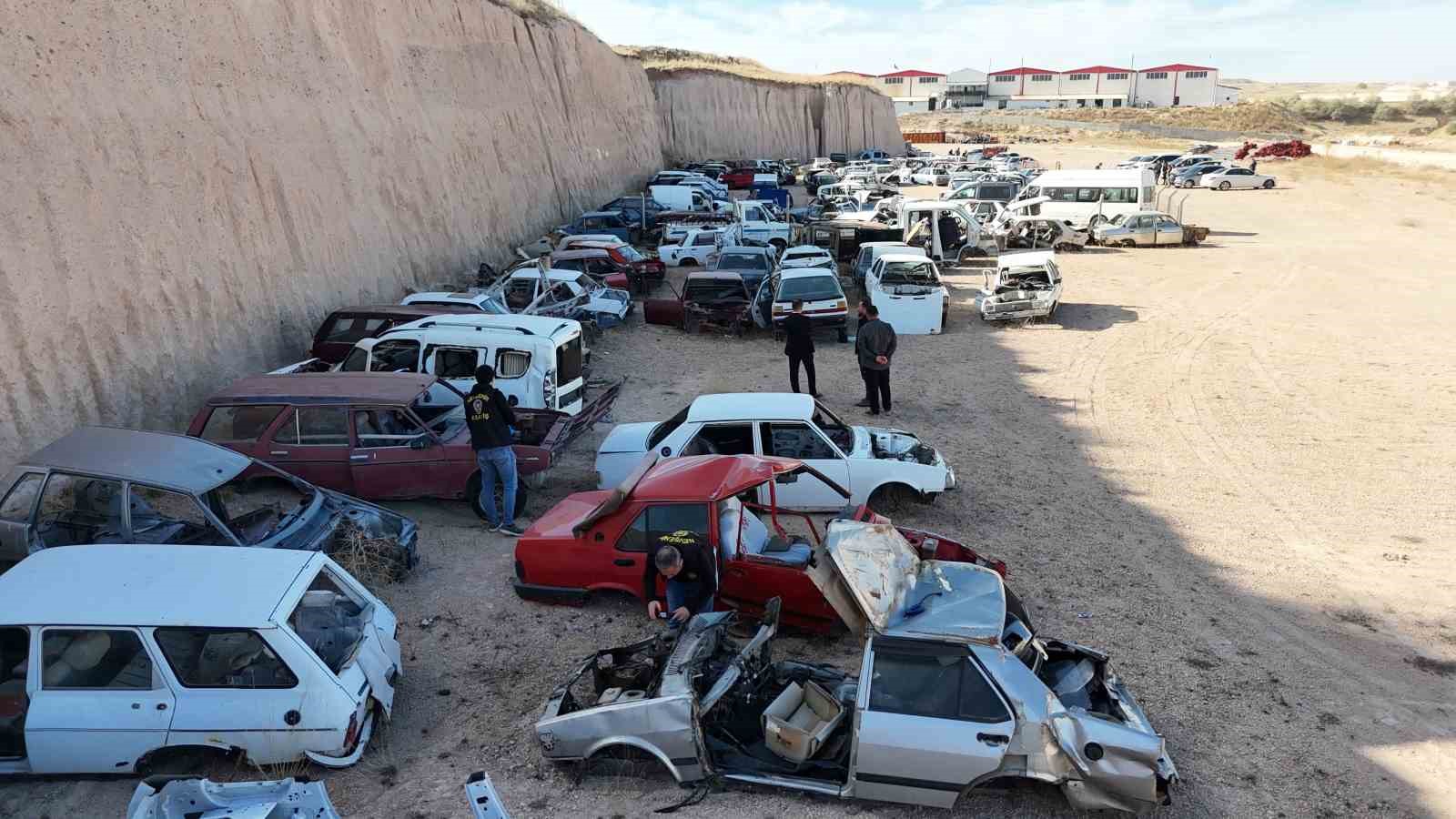 nevsehirde agir hasarli araclari change yapan ceteye operasyon 8 gozalti 2 InBYqWHI