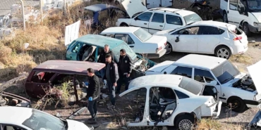 nevsehirde-agir-hasarli-araclari-change-yapan-ceteye-operasyon-8-gozalti-8Fs3mNjV.jpg