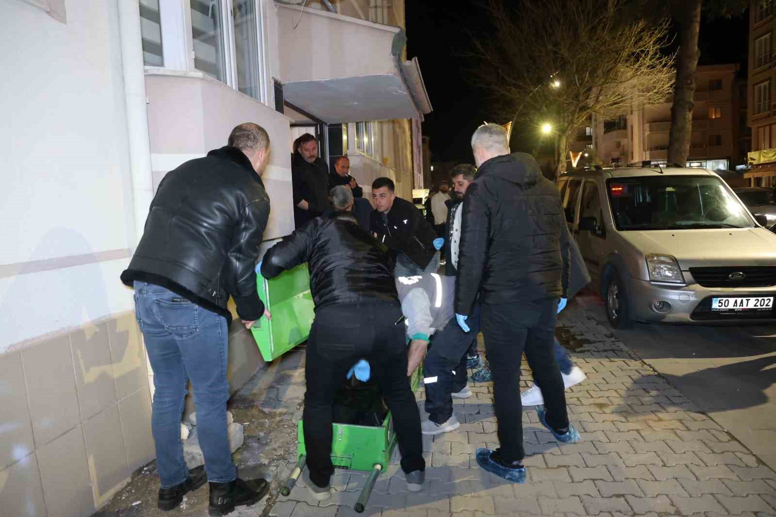 Nevşehir’de aile faciası: Eşini öldürdü, kendisi ağır yaralı 8 nevsehirde aile faciasi esini oldurdu kendisi agir yarali 4 dPntUYeq
