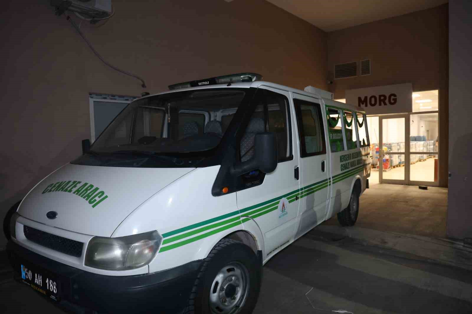 Nevşehir’de aile faciası: Eşini öldürdü, kendisi ağır yaralı 10 nevsehirde aile faciasi esini oldurdu kendisi agir yarali 6 wDheOfgV