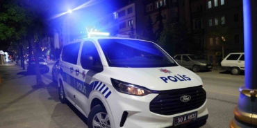 nevsehirde-ambulans-cagrilan-evdeki-bicakli-kavgada-saglik-personeli-mahsur-kaldi-f7esMp76.jpg