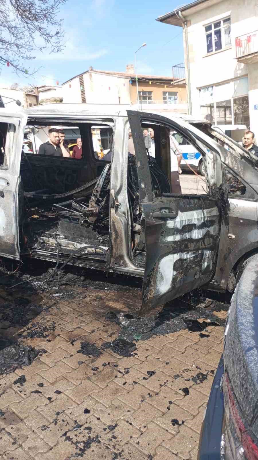 Nevşehir’de araç yangını: 3 araç hasar gördü 9 nevsehirde arac yangini 3 arac hasar gordu 5 trGLlGTe
