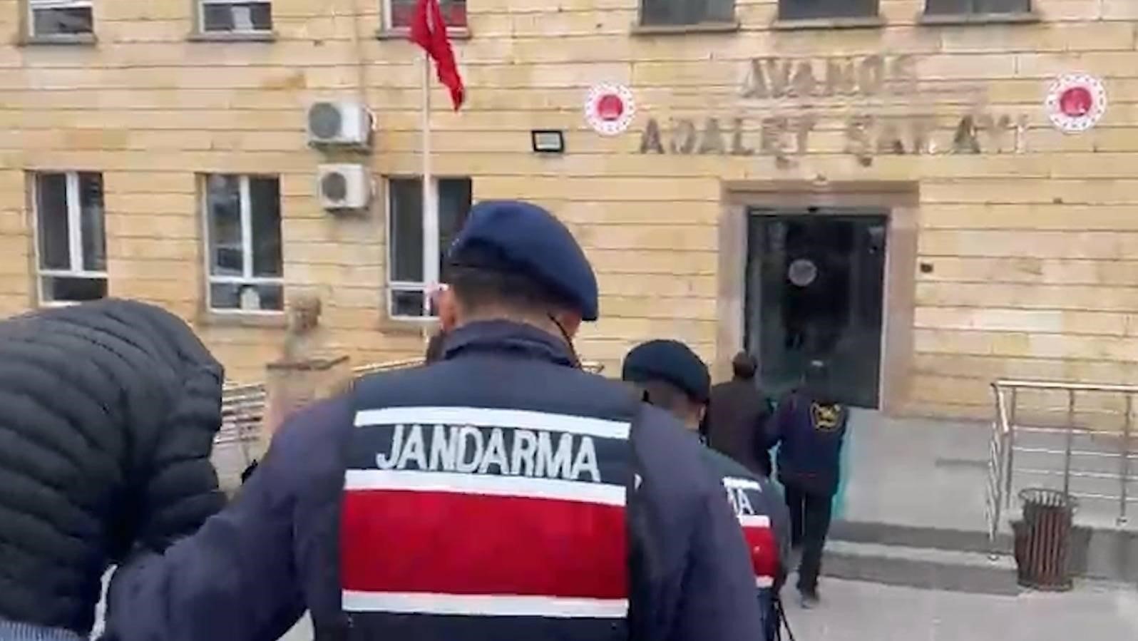 nevsehirde buyukbas hayvan hirsizlari jandarmadan kacamadi 1 LwujJPma