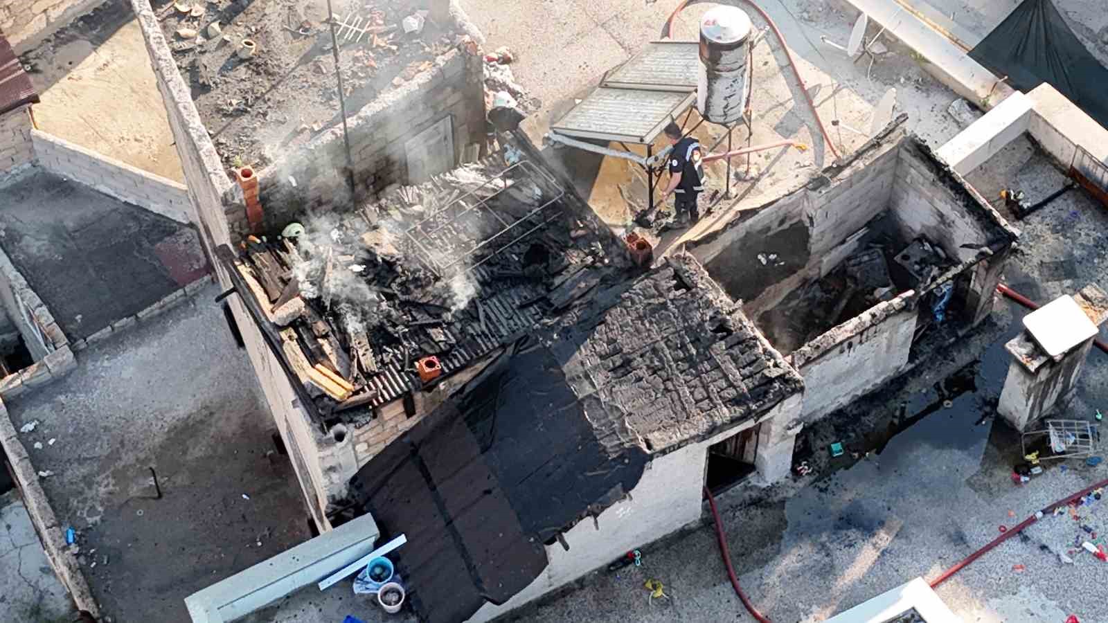 nevsehirde cati yangini korkuttu 1 elRnkZs6