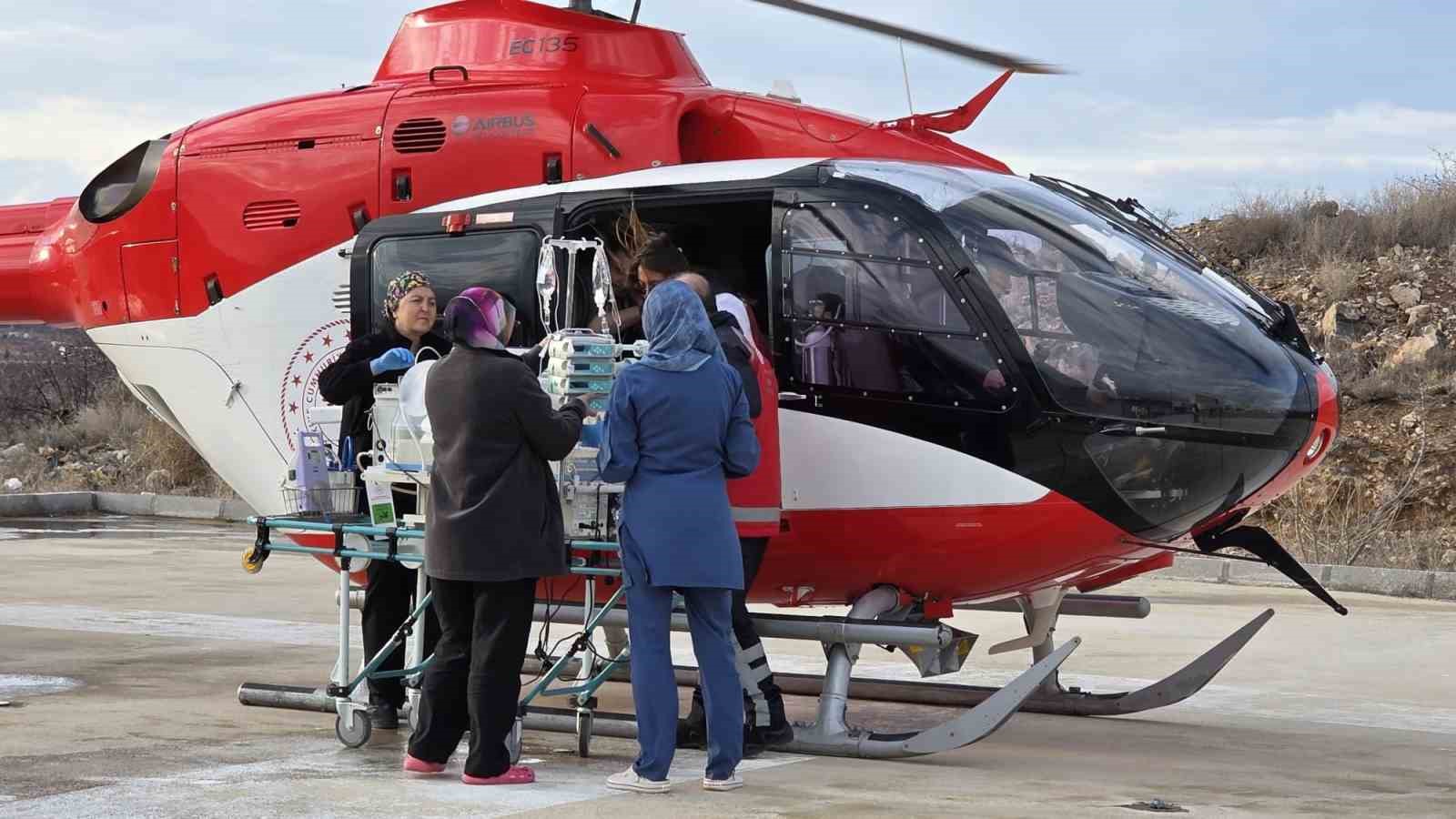 nevsehirde hava ambulansi 58 gunluk bebek icin havalandi 0 rIrcuBNC