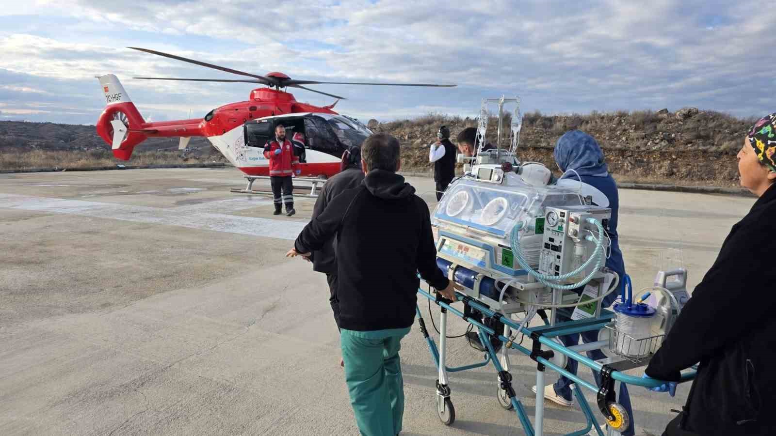 nevsehirde hava ambulansi 58 gunluk bebek icin havalandi 3 t8fpIqms