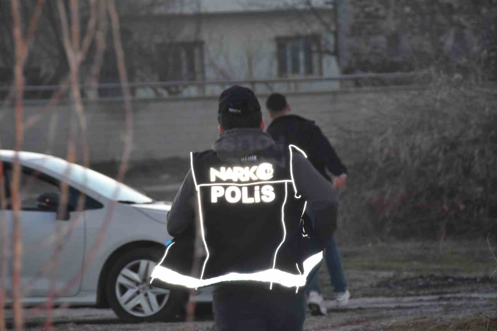 nevsehirde helikopter destekli narkotik operasyonu 2 FhUJika8