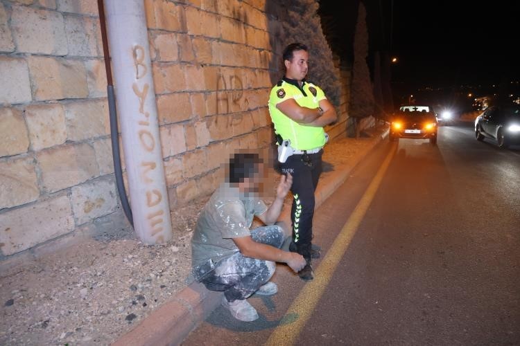 Nevşehir’de iki araca çarpıp kaçan sürücü polise ecel teri döktürdü 7 nevsehirde iki araca carpip kacan surucu polise ecel teri dokturdu 3