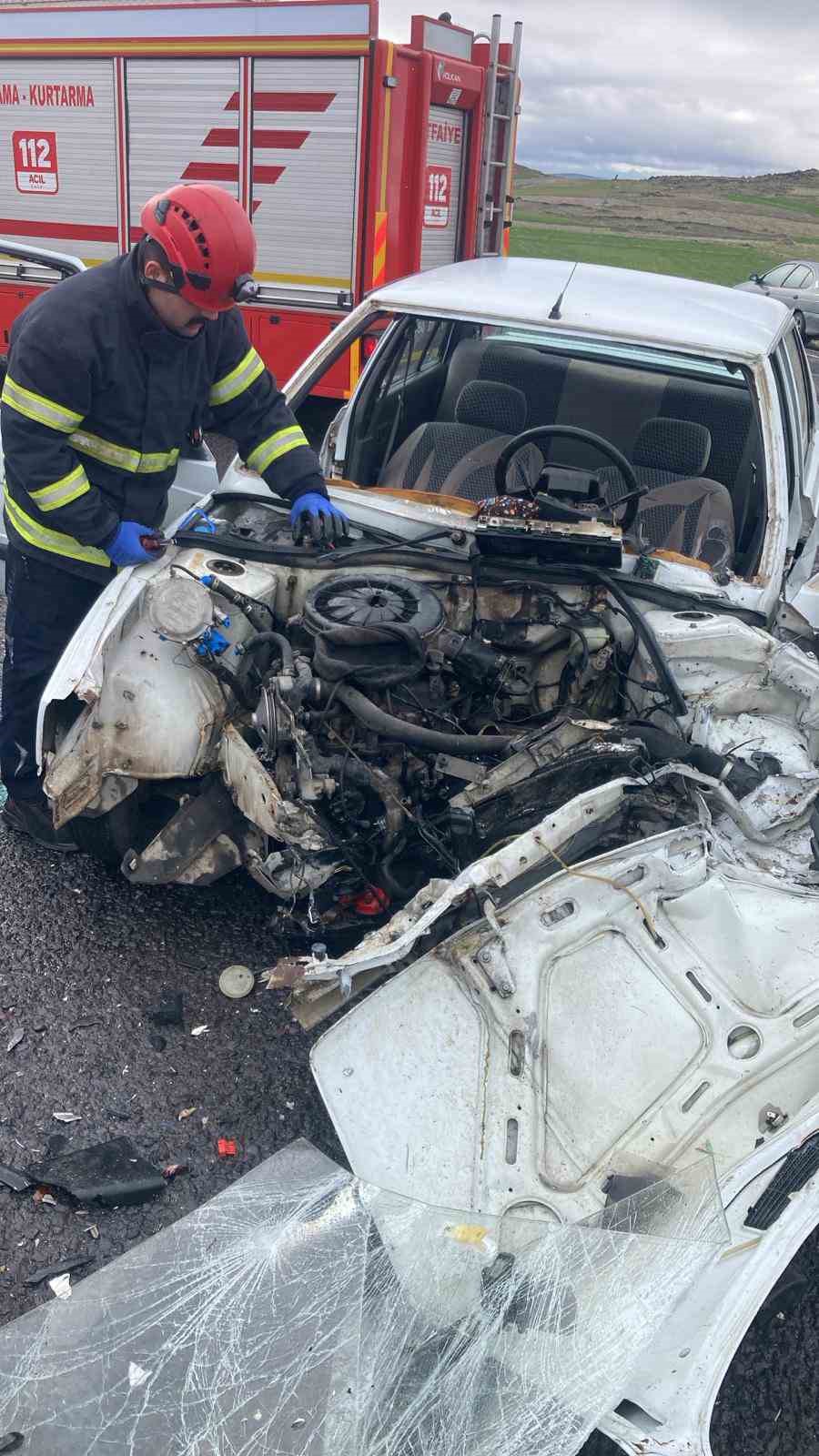 nevsehirde iki otomobil carpisti 1 olu 2 yarali 2 zJmz8Lsz