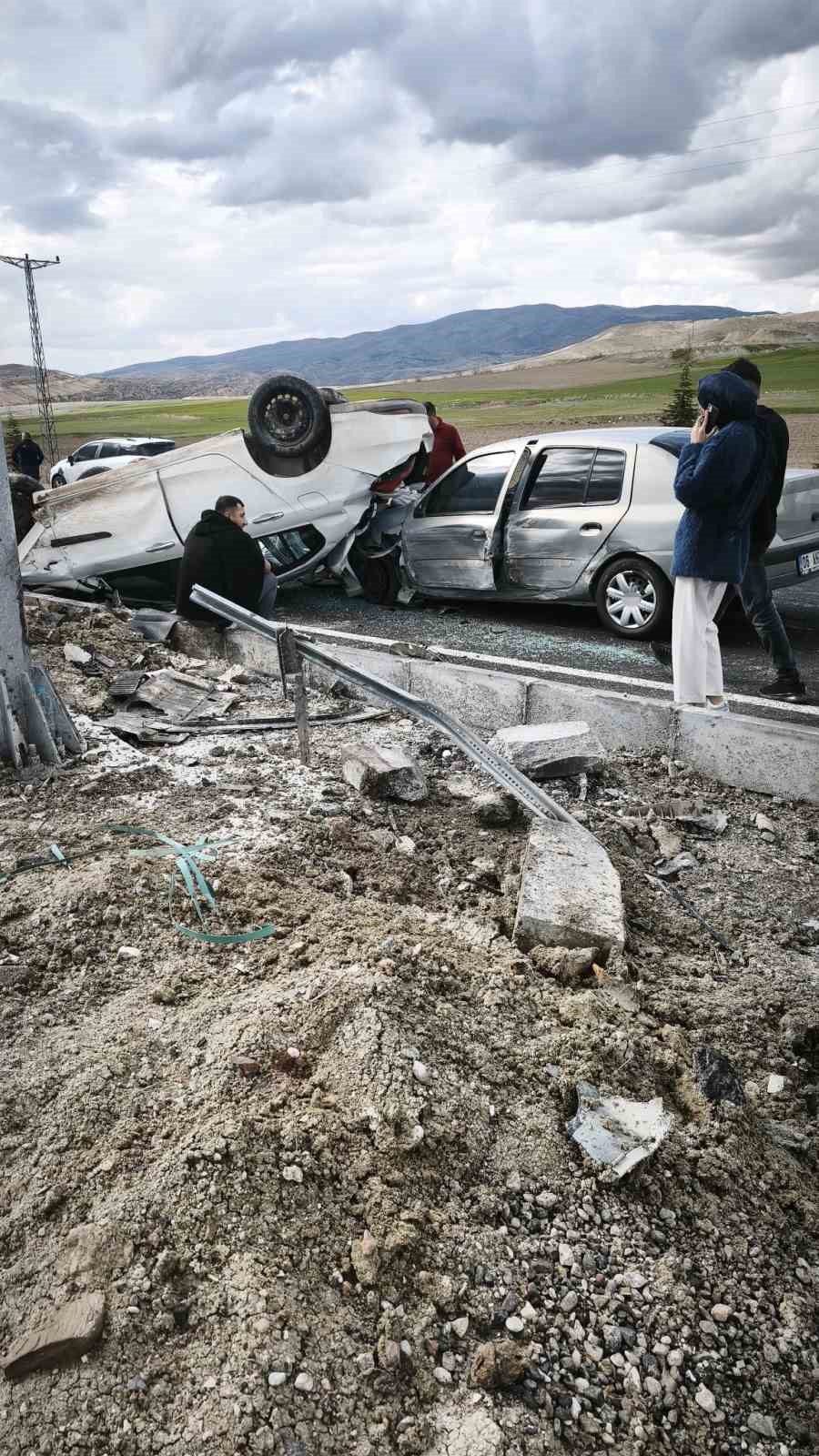 nevsehirde iki otomobil carpisti 3 yarali 0 N2lD1jfG