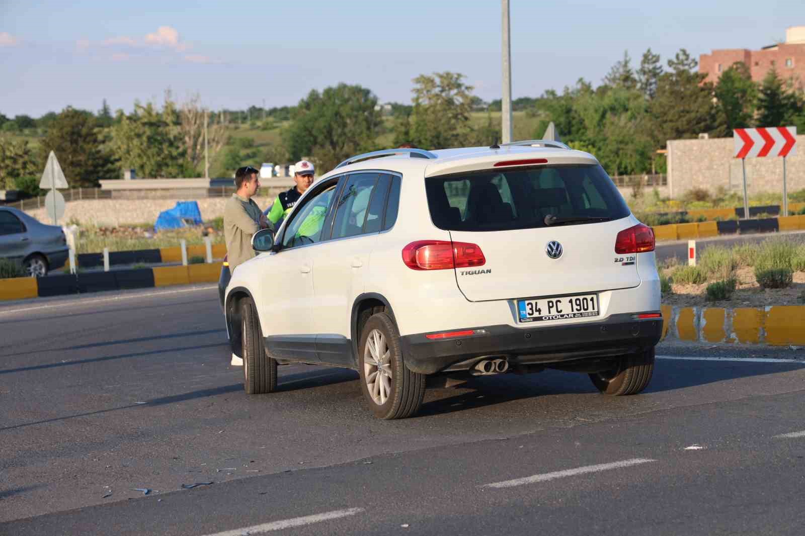 Nevşehir’de kırmızı ışık ihlali zincirleme kazaya neden oldu: 2 yaralı 7 nevsehirde kirmizi isik ihlali zincirleme kazaya neden oldu 2 yarali 3 dpVf17Fc