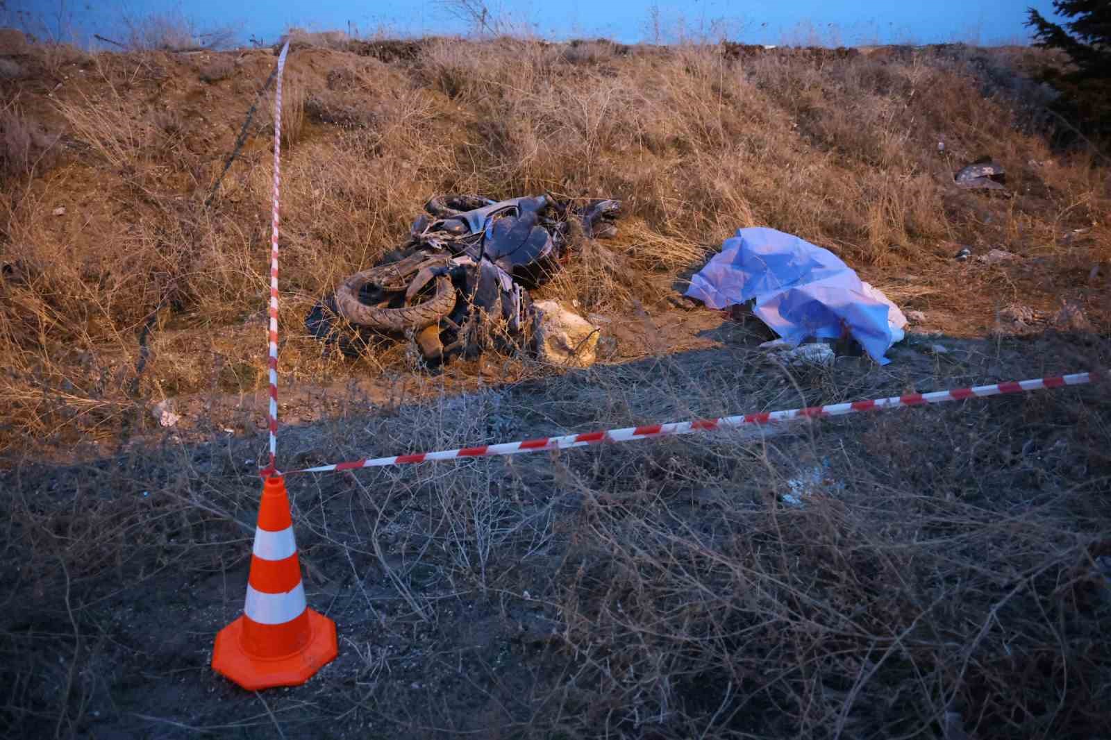 nevsehirde motosiklet sarampole devrildi 1 olu 1 cI4rEuC1