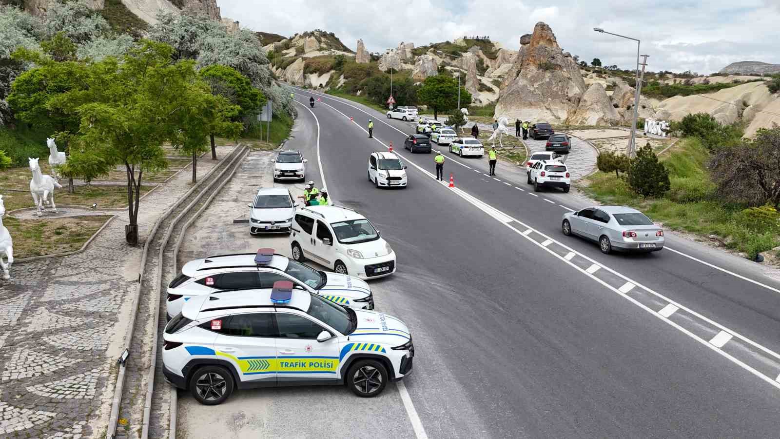 nevsehirde polis ekiplerinden tatli uygulama 10 6yBR3cYf
