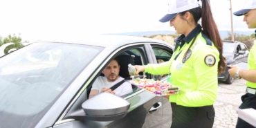 nevsehirde-polis-ekiplerinden-tatli-uygulama-qBIVw1RV.jpg