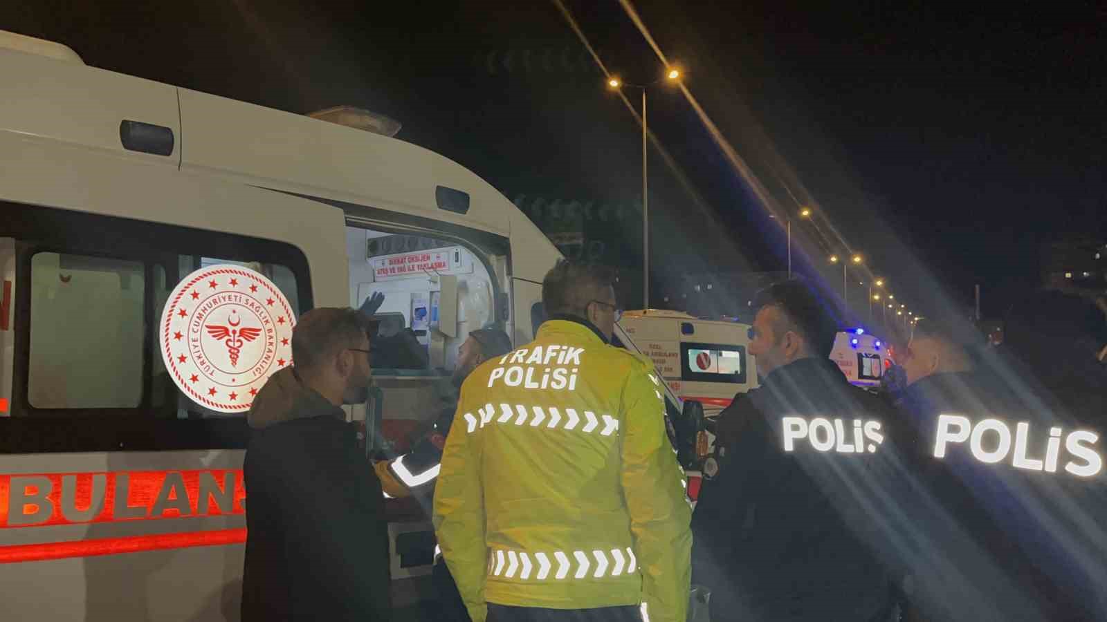 nevsehirde trafik kazasi 4 yarali 1 deYf6s2M